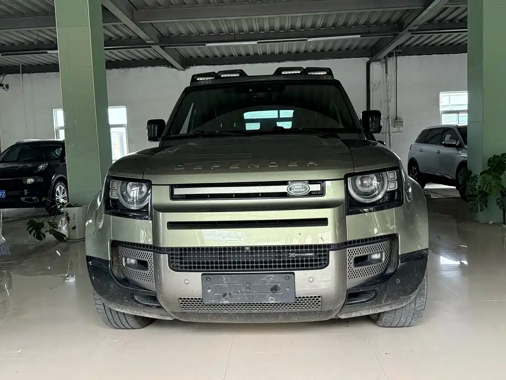 Land Rover Defender 2023 — фото 2