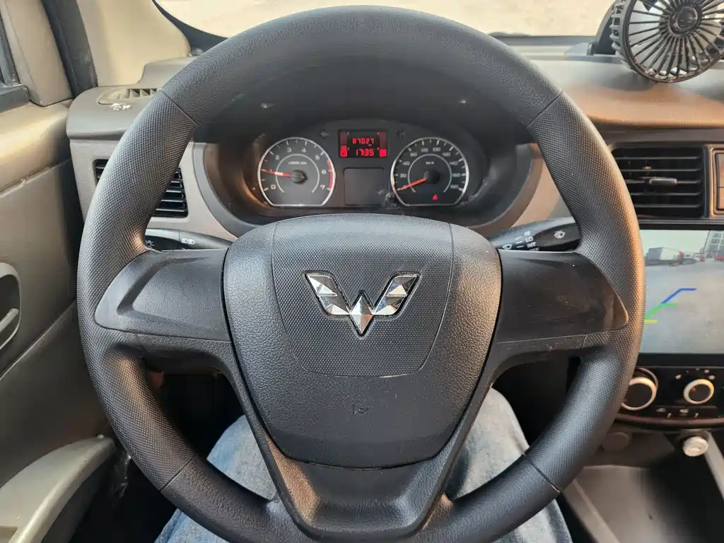 Wuling Rongguang V 2017 — фото 11