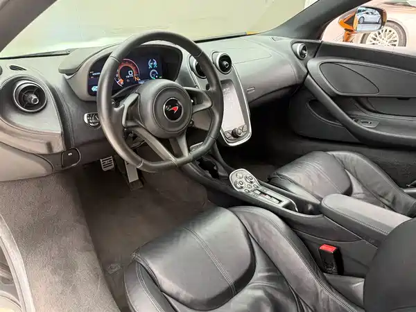 McLaren 570 2019