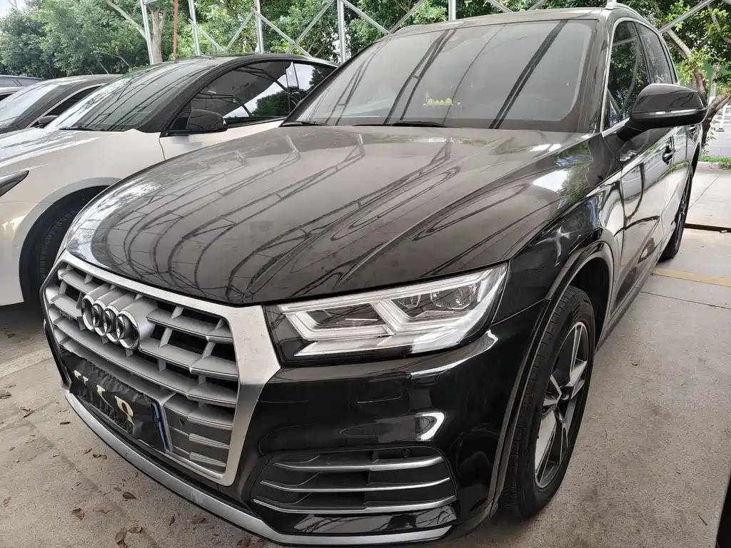 Audi Q5L 2020
