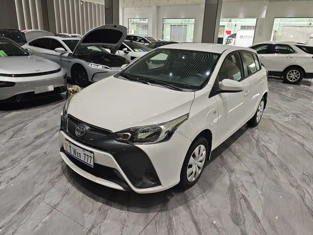 Toyota Yaris L 2019