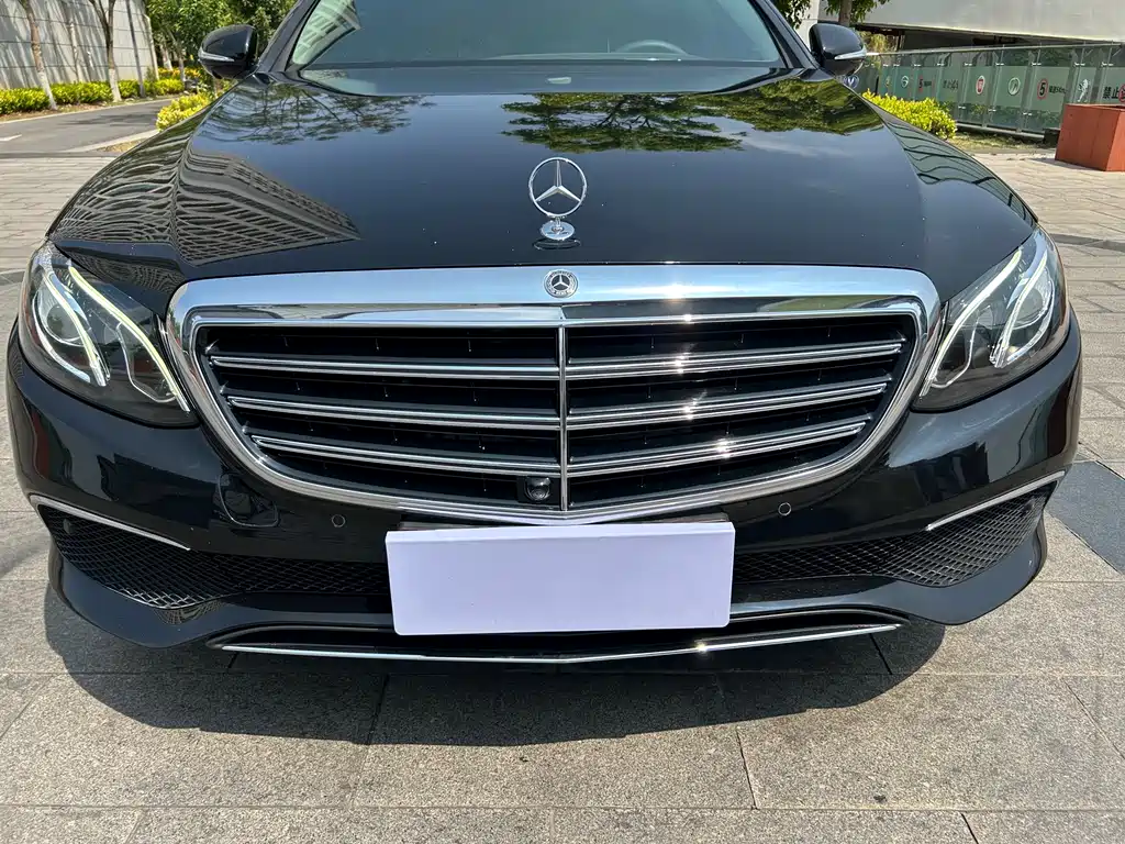 Mercedes-Benz E-Class 2020 — фото 11