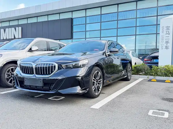 BMW 5 Series 2024