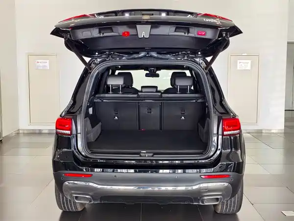 Mercedes-Benz GLB 2023