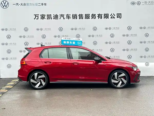 Volkswagen Golf GTI 2021