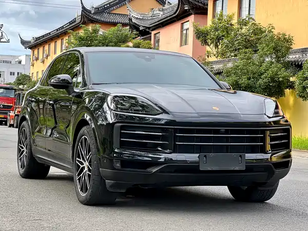 Porsche Cayenne 2025