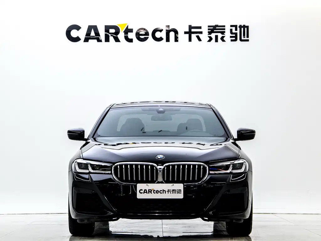 BMW 5 Series 2023 — фото 2