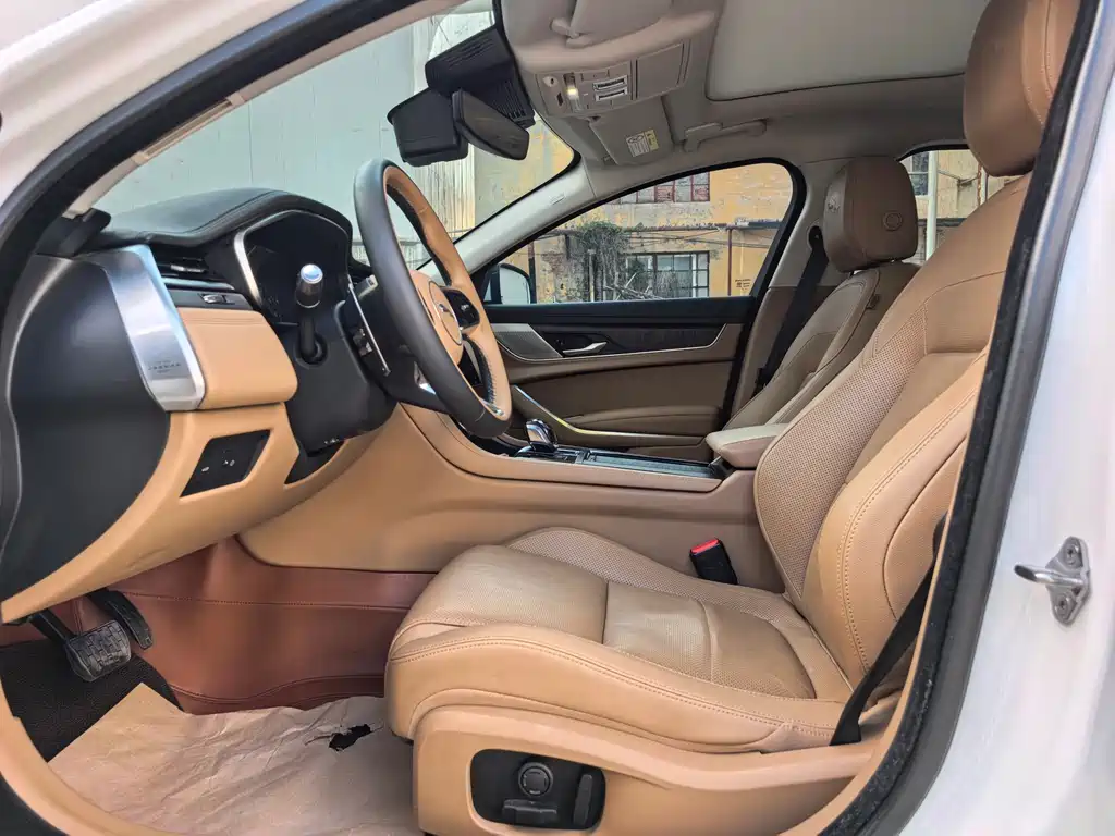 Jaguar XFL 2022 — фото 14