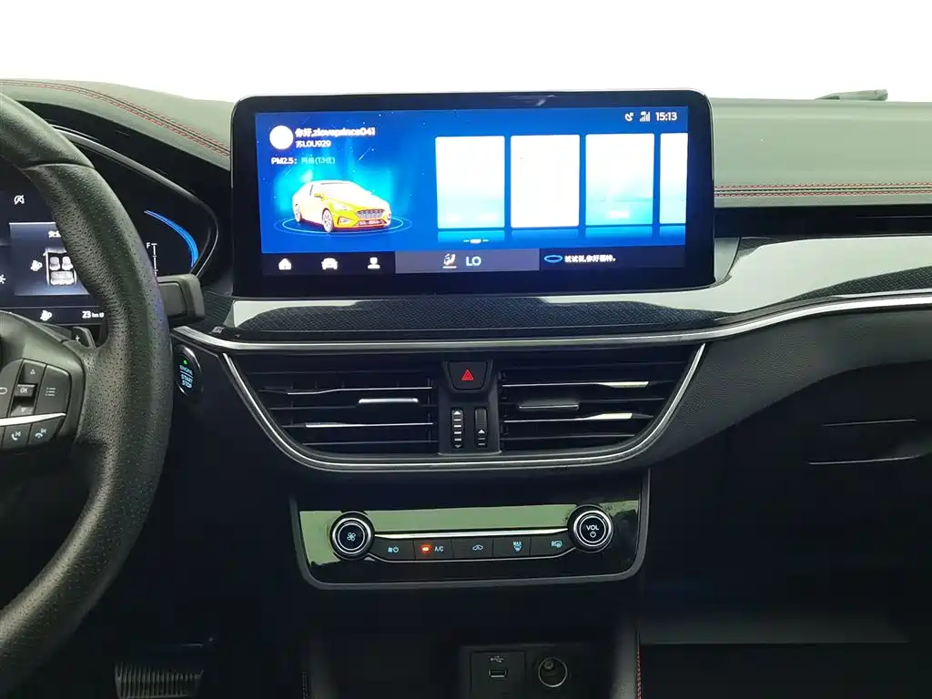 Ford Focus 2021 — фото 12