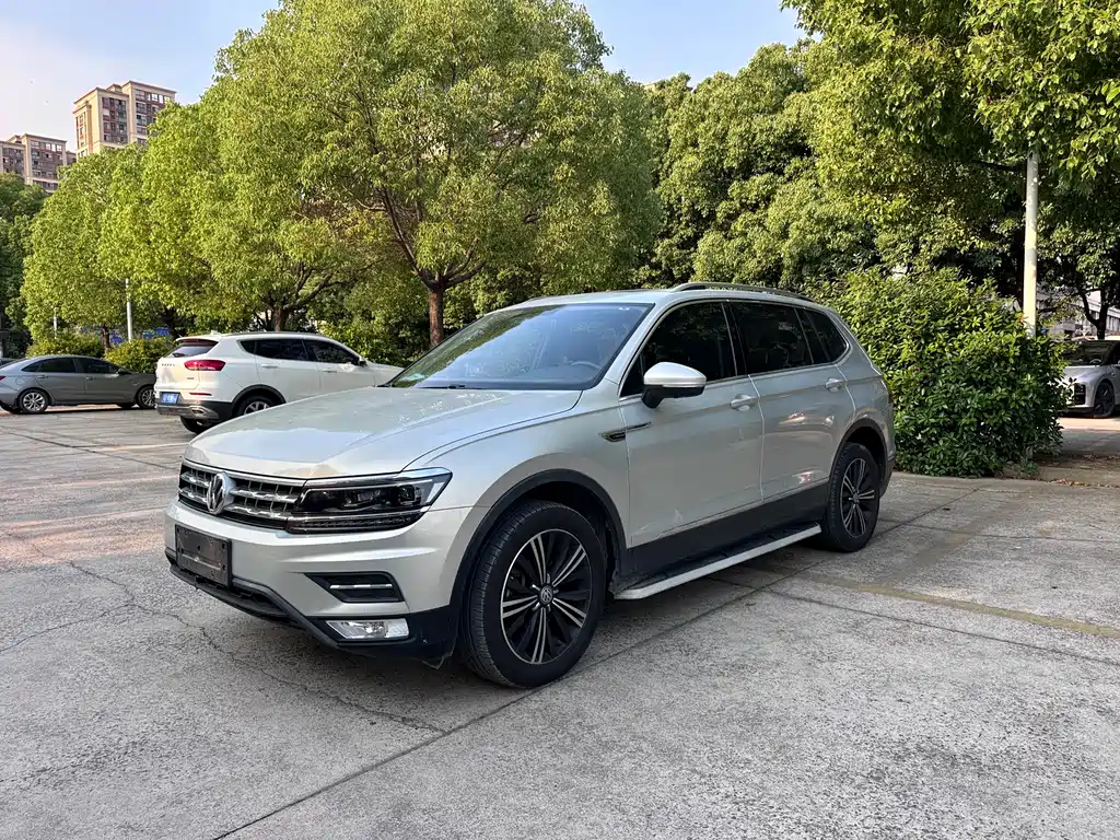 Volkswagen Tiguan L 2018 — фото 2