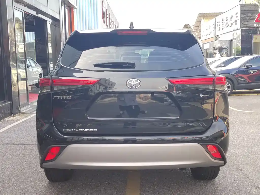 Toyota Highlander 2025