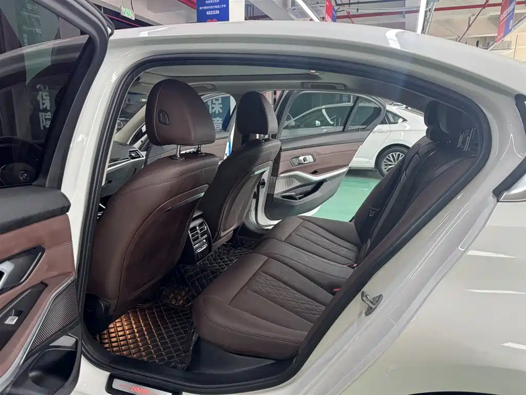 BMW i3 2023