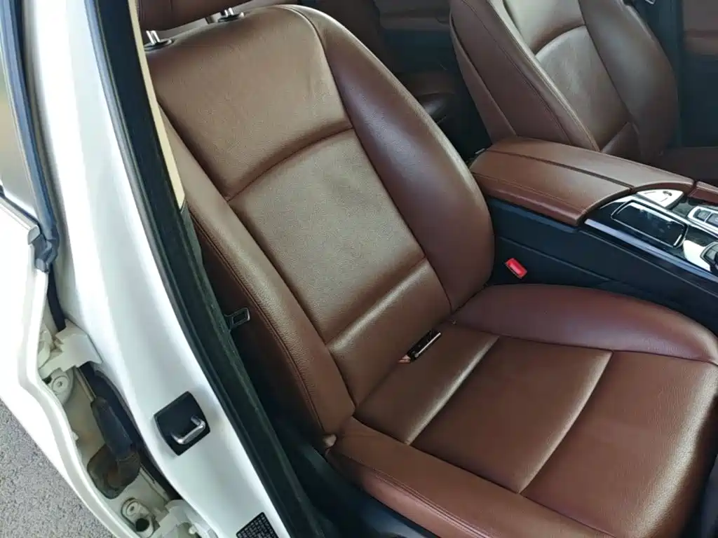 BMW 5 Series 2015 — фото 25