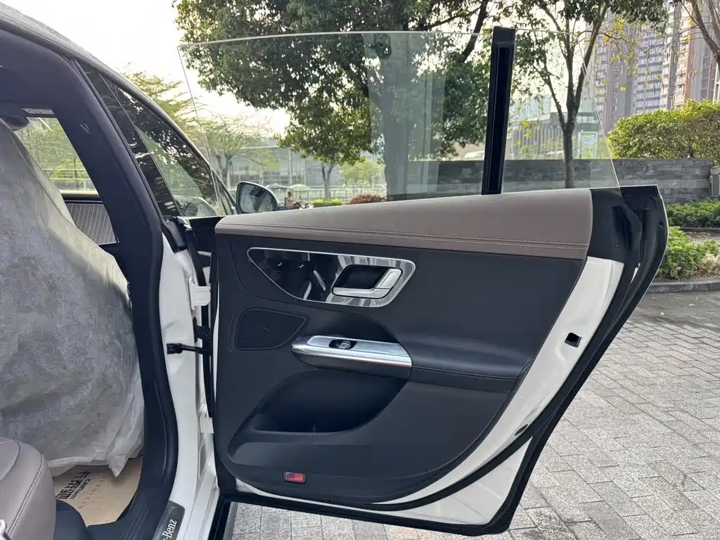 Mercedes-Benz EQE 2025 — фото 15