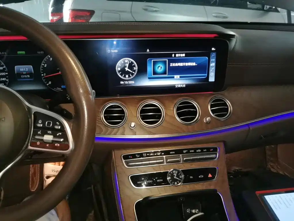 Mercedes-Benz E-Class 2019 — фото 13