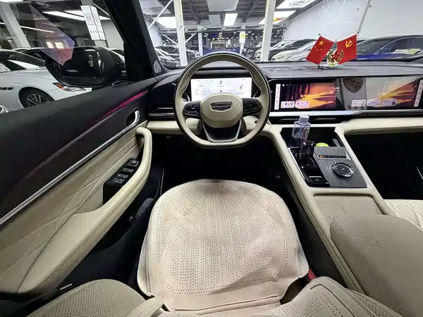 Geely Xingyue L 2025