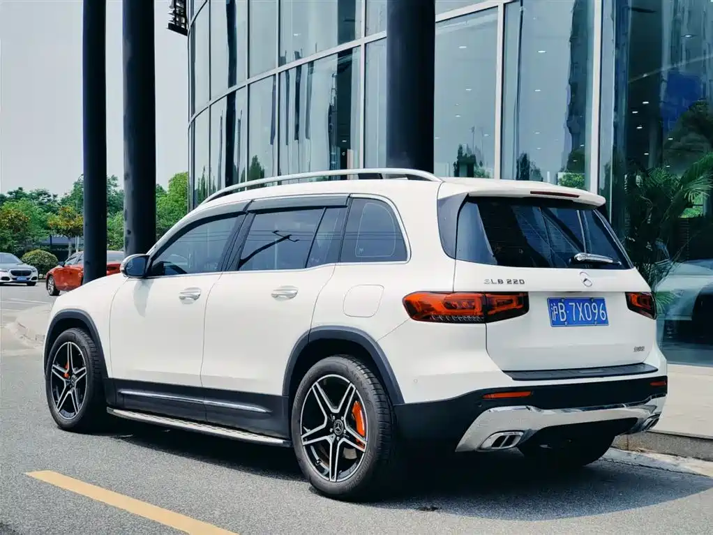 Mercedes-Benz GLB 2023