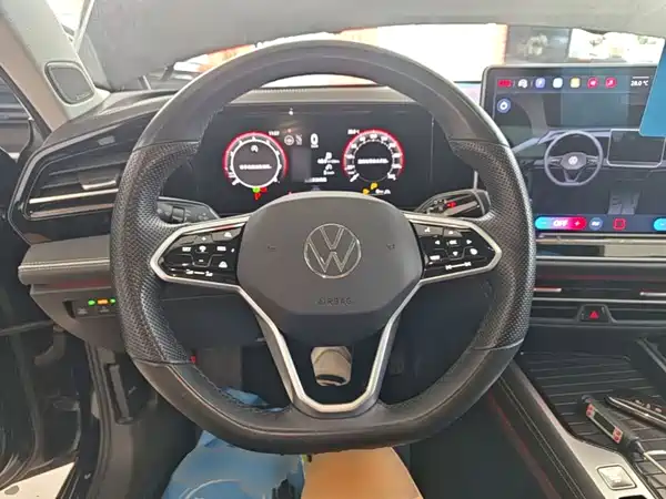 Volkswagen Magotan 2024