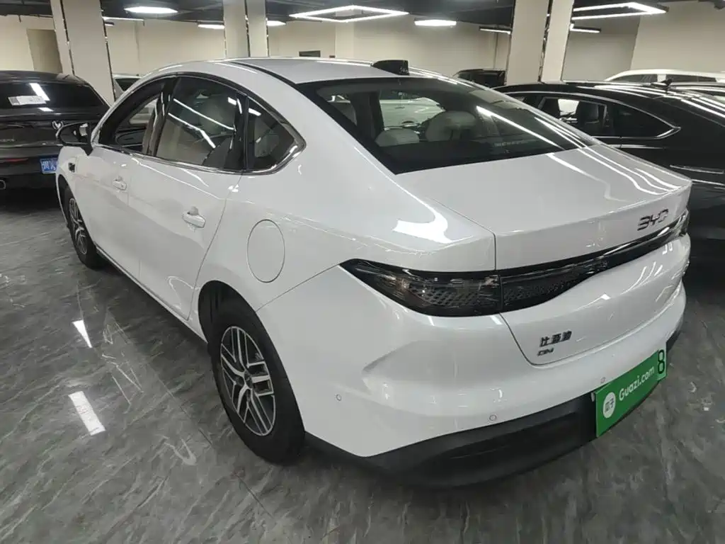 BYD Seal 05 DM-i 2025 — фото 5