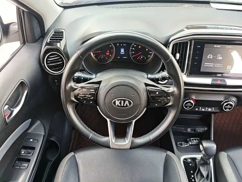Kia KX1 2020 — фото 11