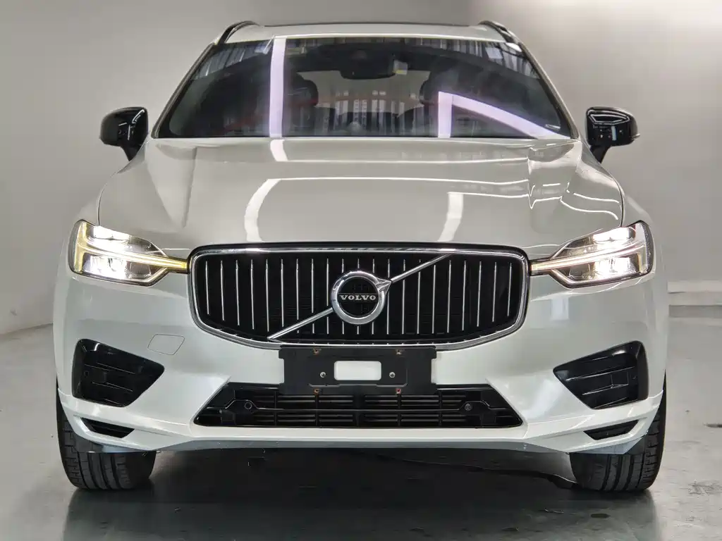 Volvo XC60 2020 — фото 2