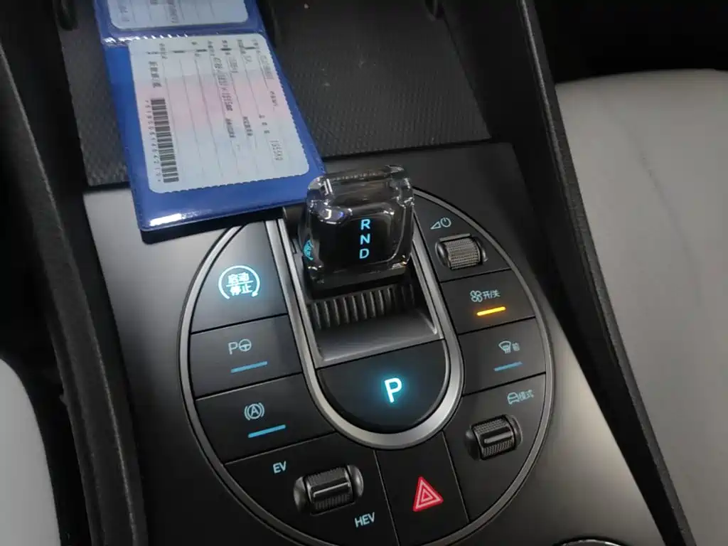 BYD Seal 05 DM-i 2025 — фото 14