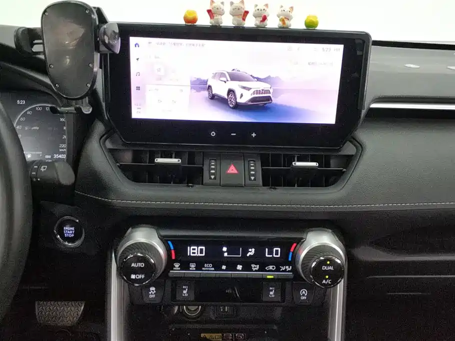 Toyota RAV4 2023 — фото 13