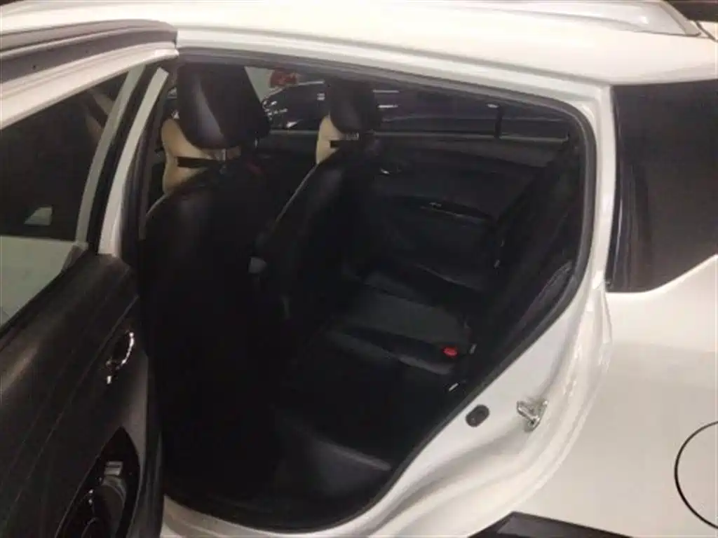 Toyota Yaris L 2023