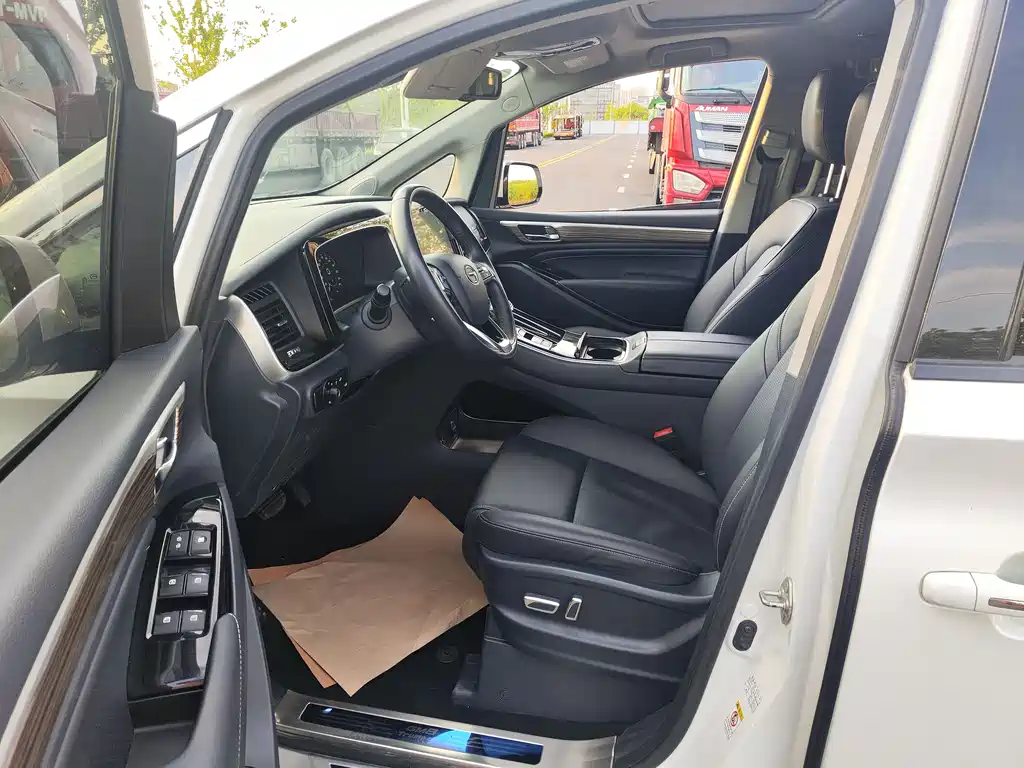 GAC Motor Trumpchi M8 2020 — фото 11