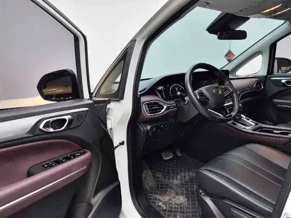 GAC Trumpchi M6 2022
