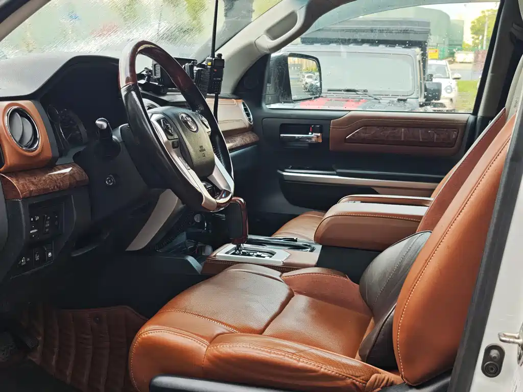 Toyota Tundra 2016 — фото 11