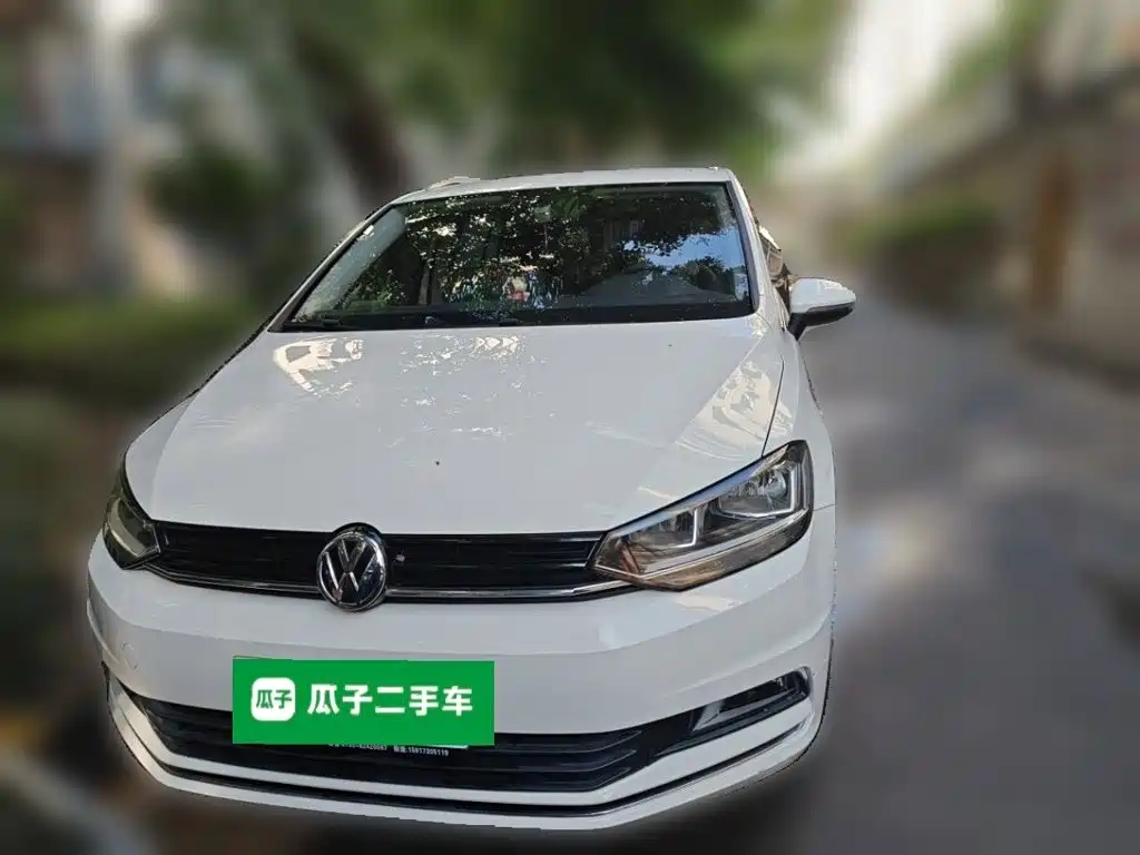 Volkswagen Touran 2017 — фото 24