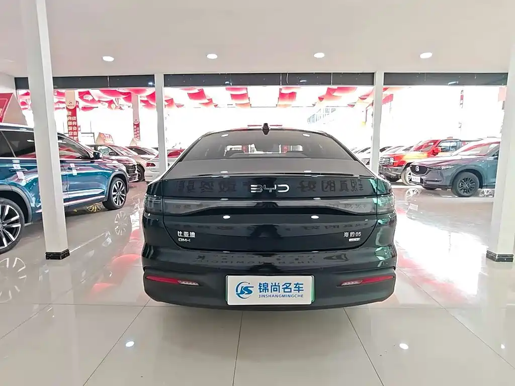 BYD Seal 05 DM-i 2025 — фото 18
