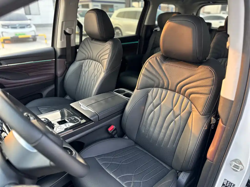 GAC Motor Trumpchi M8 2024 — фото 12