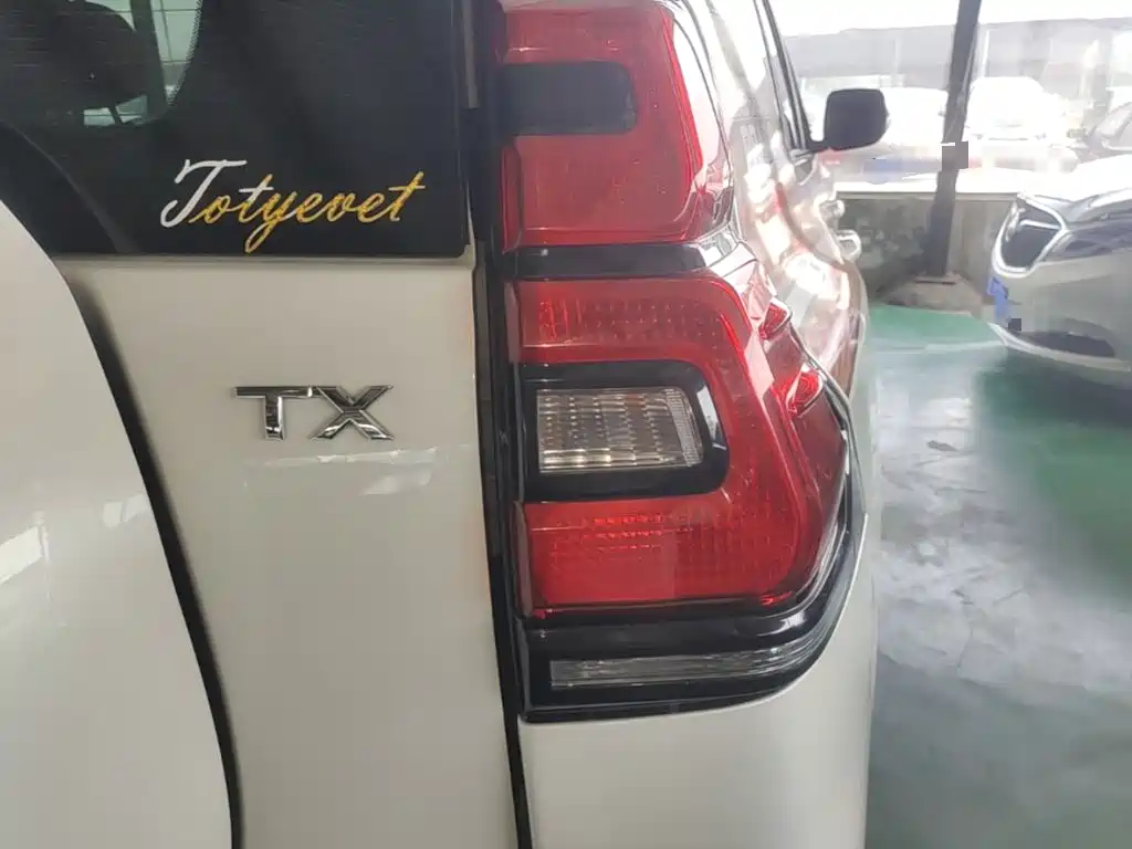 Toyota Prado 2019 — фото 8