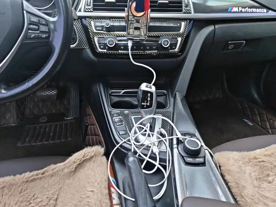 BMW 3 Series 2017 — фото 16