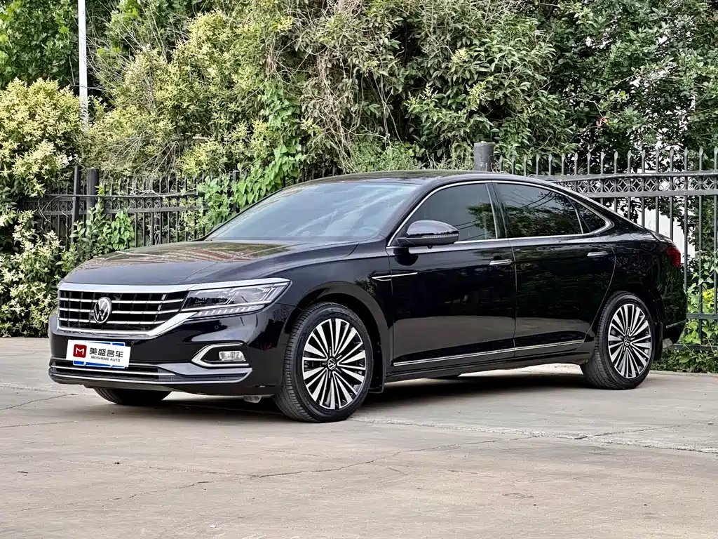 Volkswagen Passat 2021 — фото 1