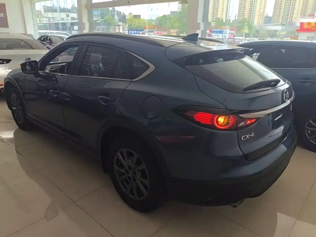 Mazda CX-4 2020