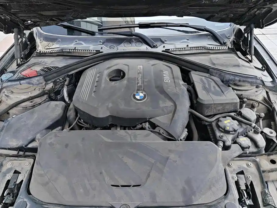 BMW 3 Series 2017 — фото 10