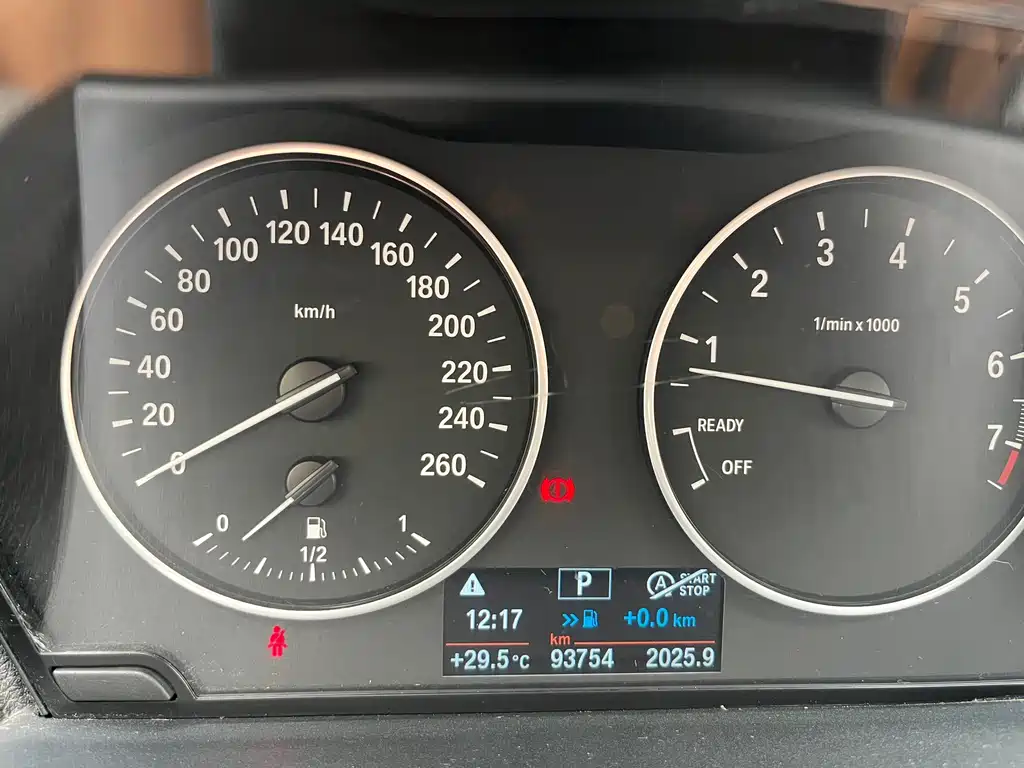 BMW 1 Series 2014 — фото 10