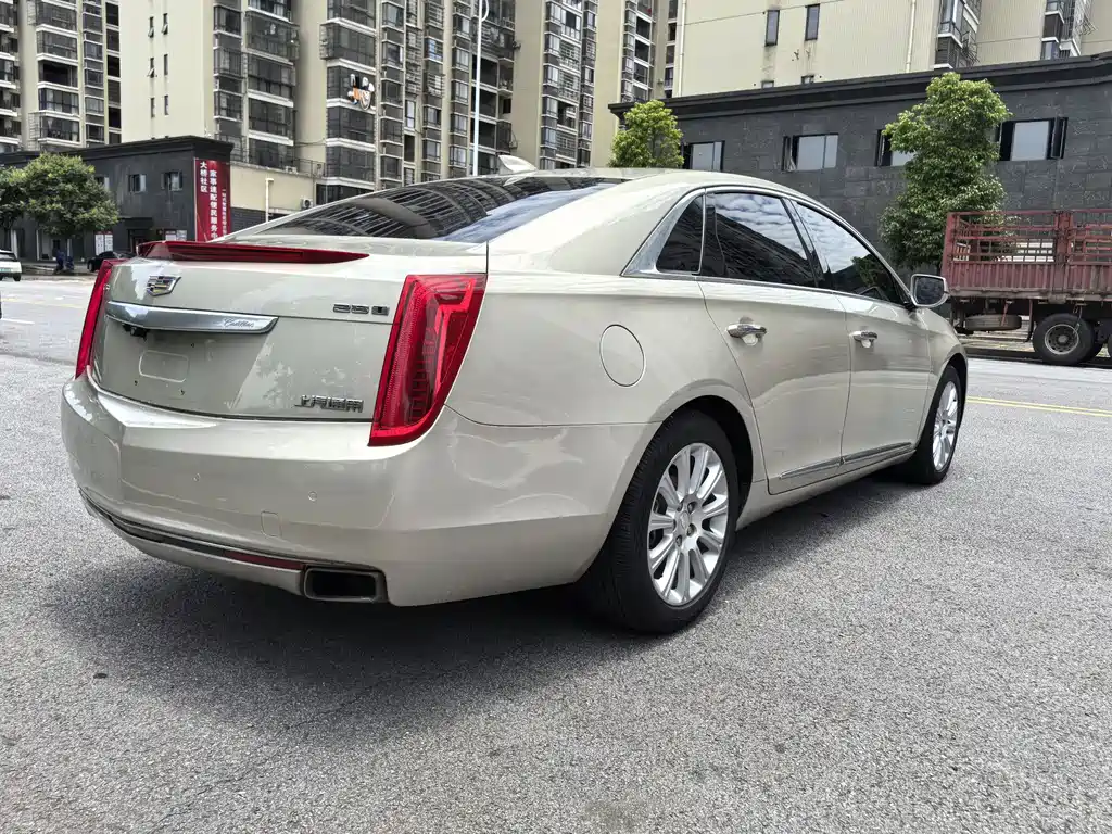 Cadillac XTS 2017 — фото 4