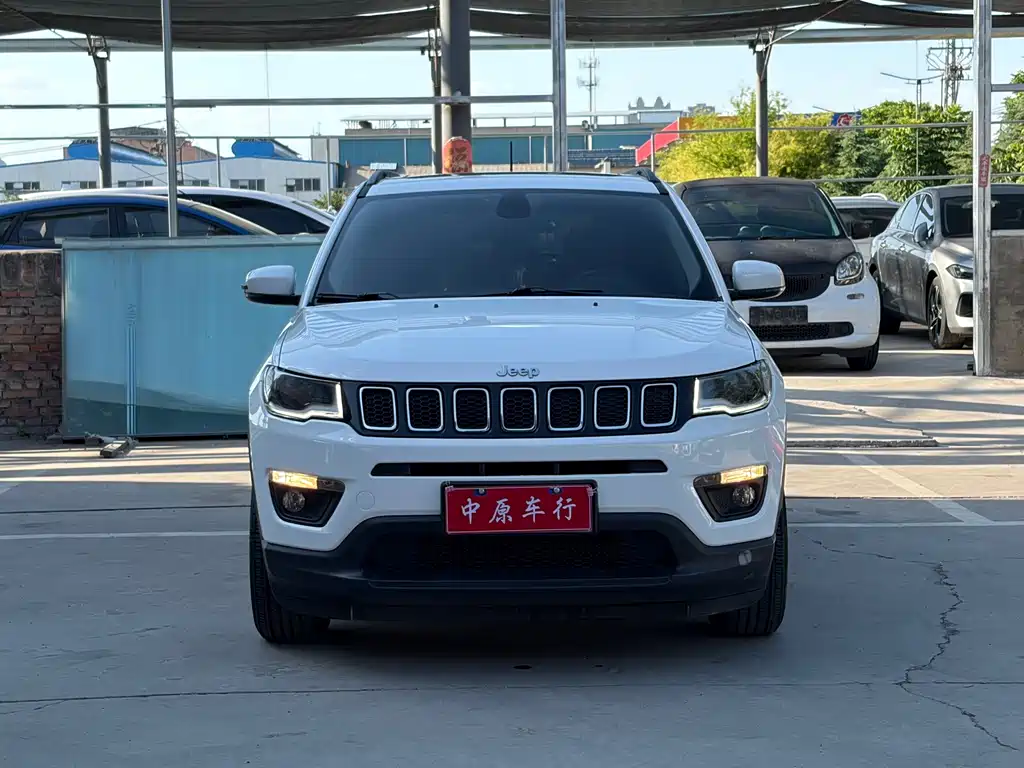 Jeep Compass 2017 — фото 2