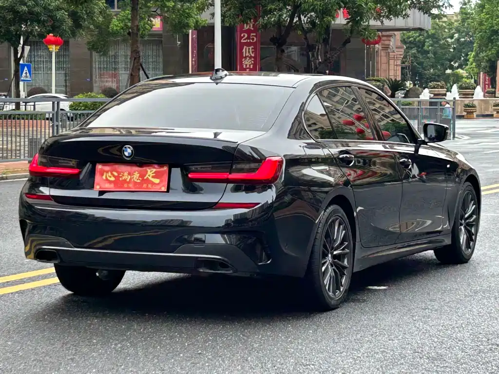 BMW 3 Series 2021