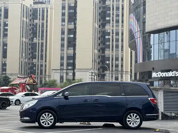 Buick GL8 2013