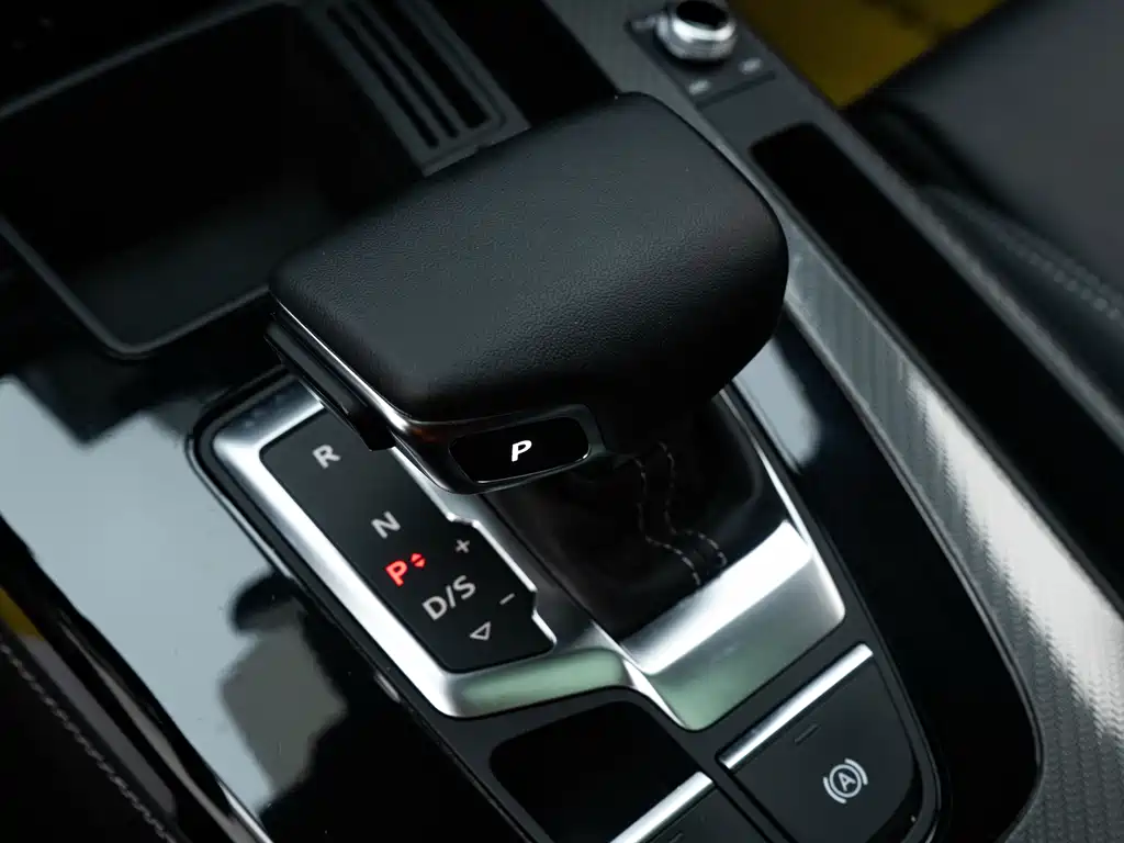 Audi Q5L 2023 — фото 10