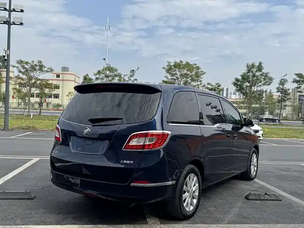 Buick GL8 2013