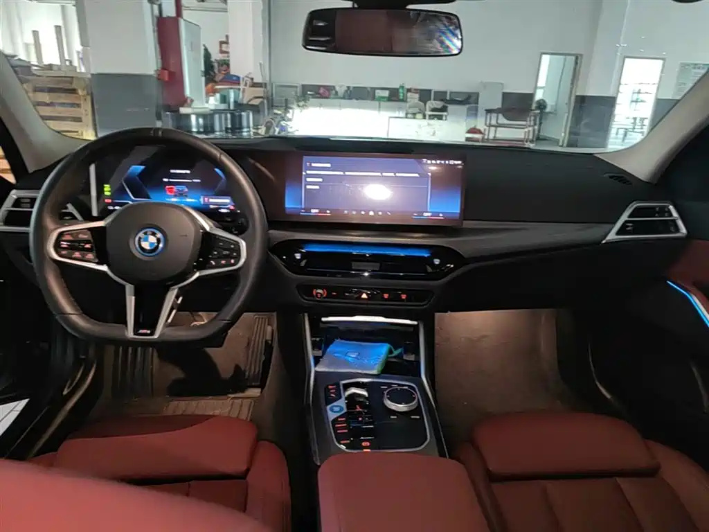 BMW i3 2024 — фото 16