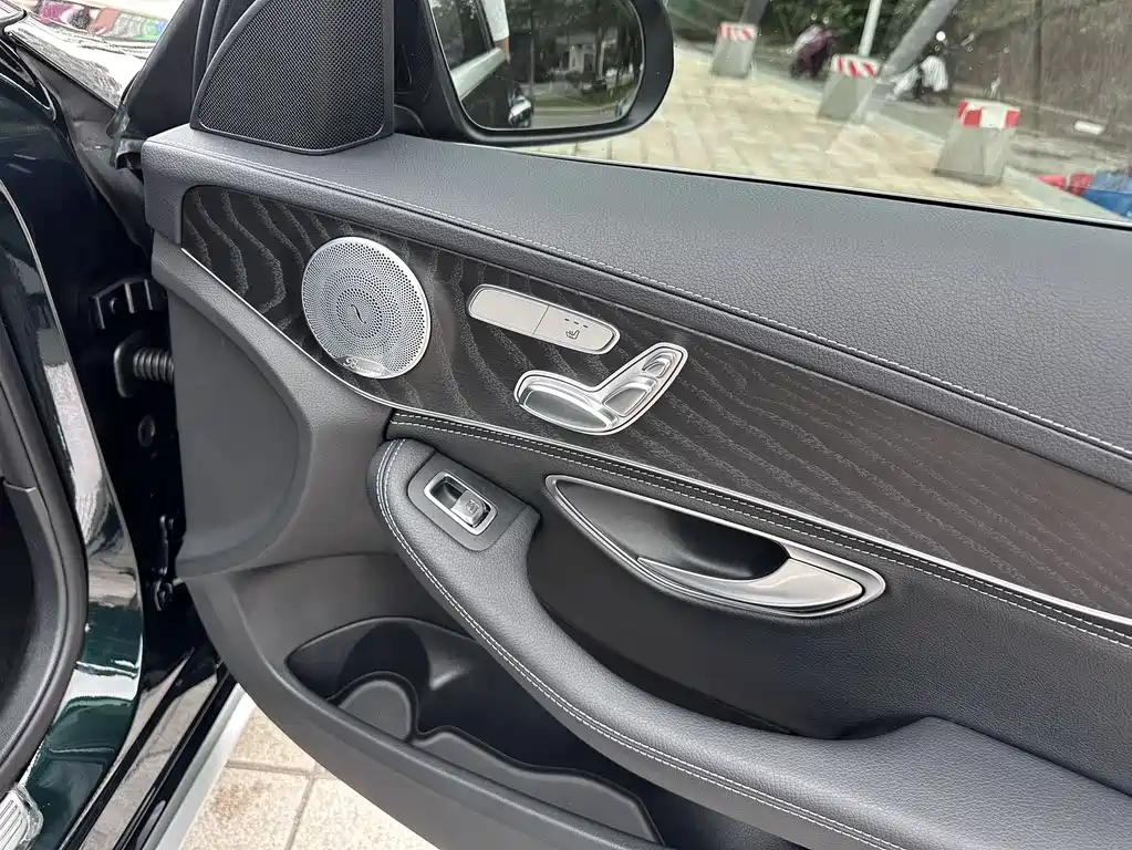 Mercedes-Benz C-Class 2020 — фото 13
