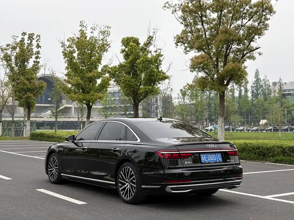 Audi A8 2023