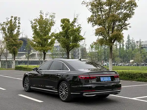 Audi A8 2023